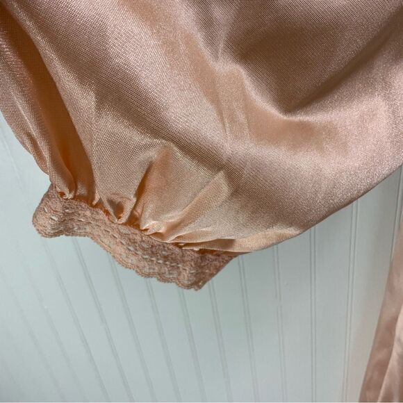 VINTAGE LORRAINE Nightgown house robe - Picture 3 of 6